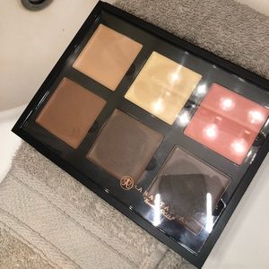 ABH cream contour kit- medium/dark